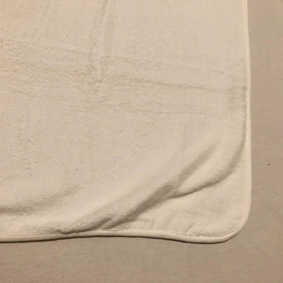 Royal Doulton Bunnykins Baby  Hooded Towel - Picture 14 of 16